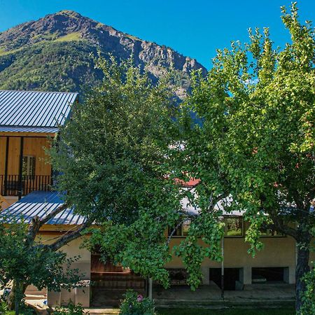 Givi Kakhiani'S Guesthouse Zhabeshi Exterior foto