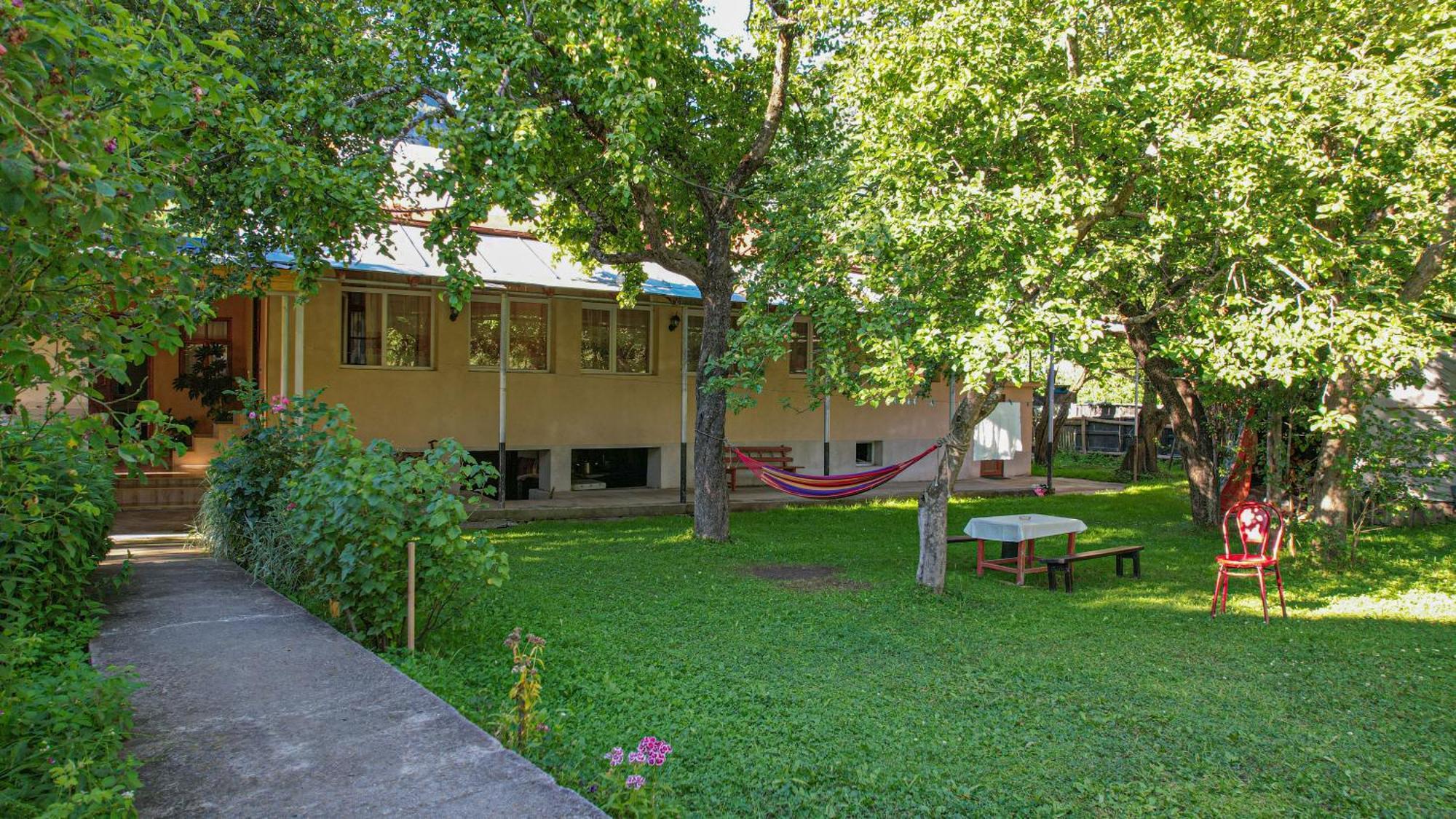 Givi Kakhiani'S Guesthouse Zhabeshi Exterior foto