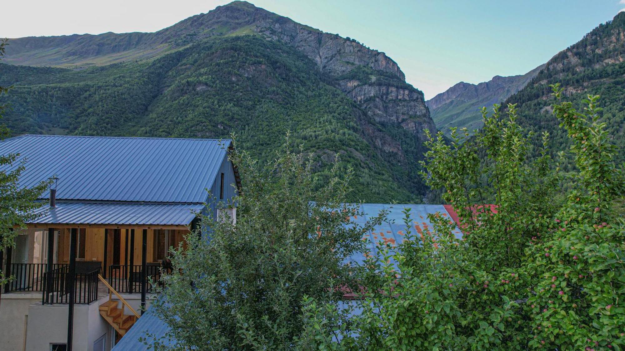 Givi Kakhiani'S Guesthouse Zhabeshi Exterior foto