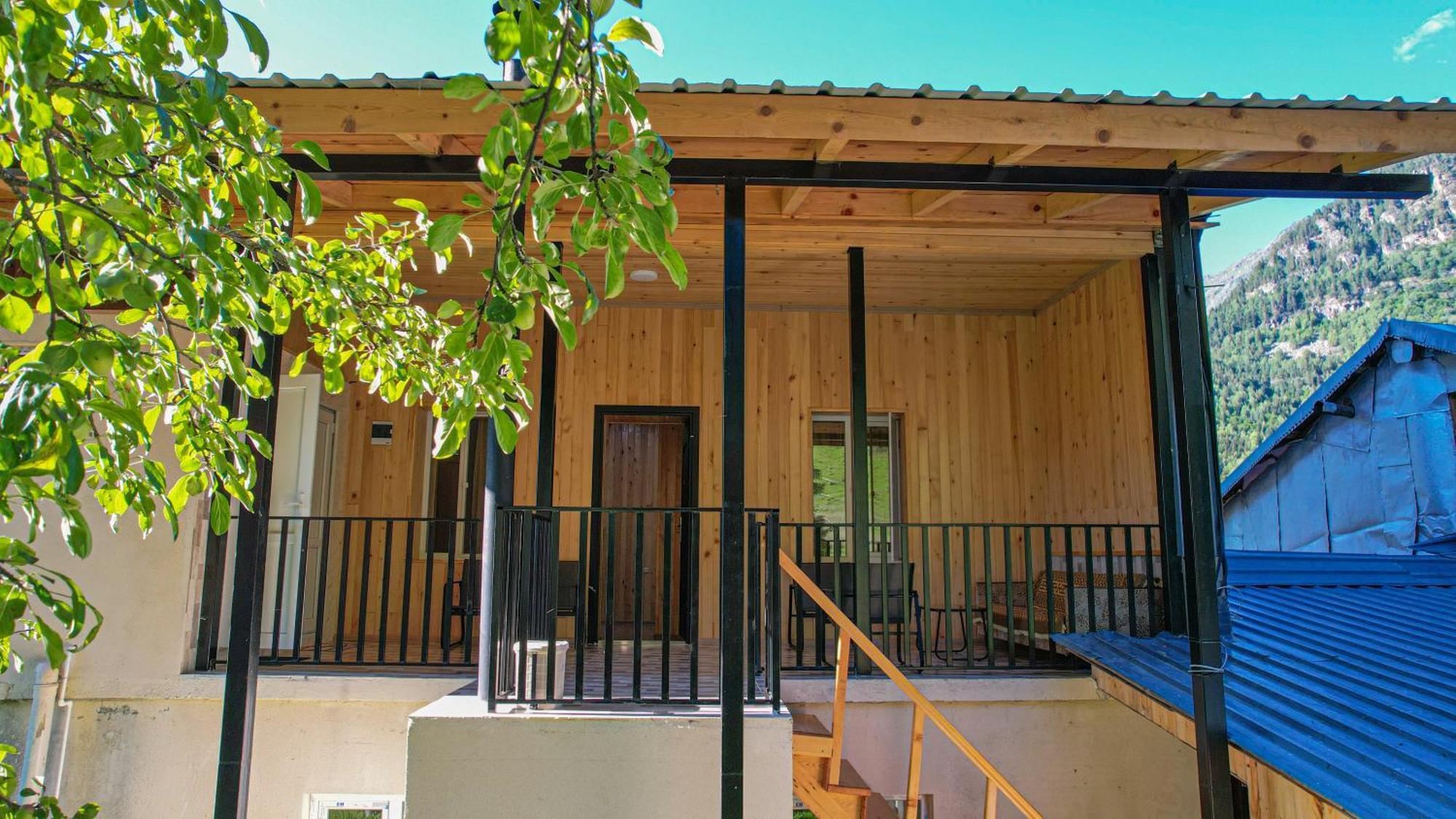 Givi Kakhiani'S Guesthouse Zhabeshi Exterior foto